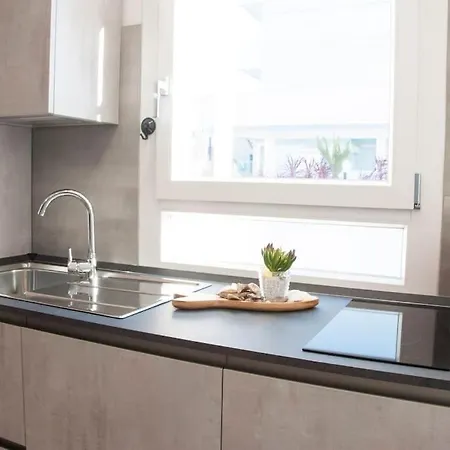 Baja Moderno Trilocale Vicino Al Mare ビビオーネ