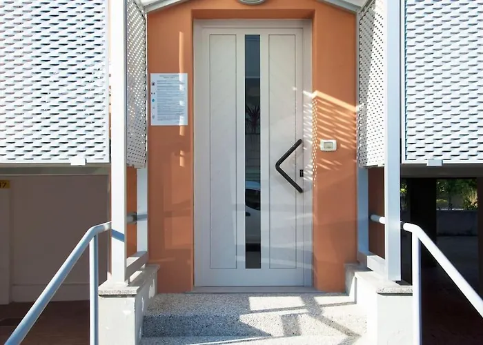 Baja Moderno Trilocale Vicino Al Mare Бібіоне